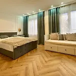 Morand I Apartman