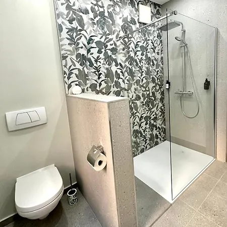 Morand I Apartment *